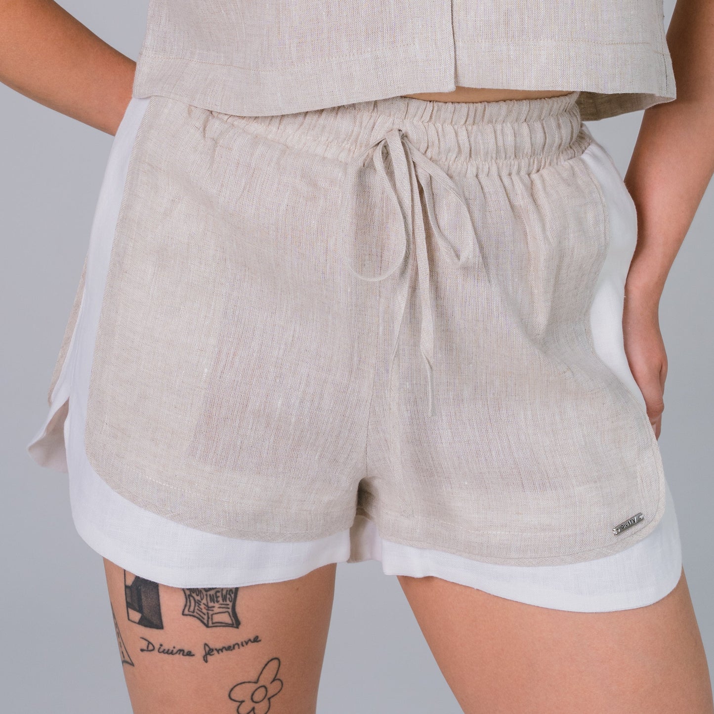 Short Tulipan - Color Arena/Blanco - Giustiv